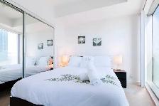 Condo 2 Bedroom Plus Den / Office Toronto Lake View for Rent - Photo 7