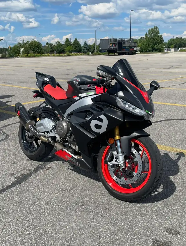 2021 Aprilia RS660