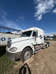 2005 Freightliner for parts - Photo 2
