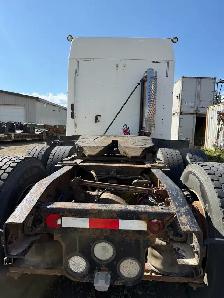 2005 Freightliner for parts - Photo 3