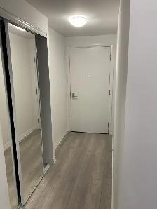 new 1 1 condo at 400 King St, move in now - Photo 11