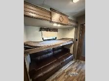 2016 Keystone RV Cougar 336BHS - Photo 20