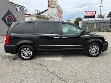 2016 Chrysler Town & Country - Photo 8