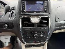 2016 Chrysler Town & Country - Photo 13