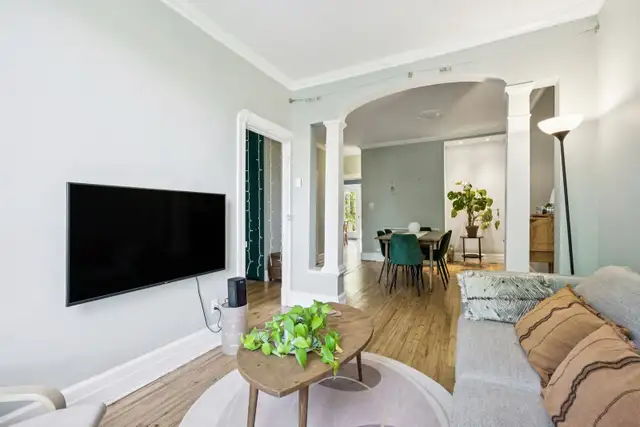 CONDO TOUT MEUBLÉ à Verdun de 2 chambres | Dispo immédiatement