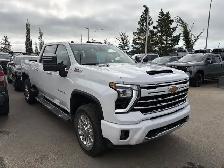 2025 Chevrolet Silverado 3500HD LTZ  6.6L Duramax | Technology - Photo 2