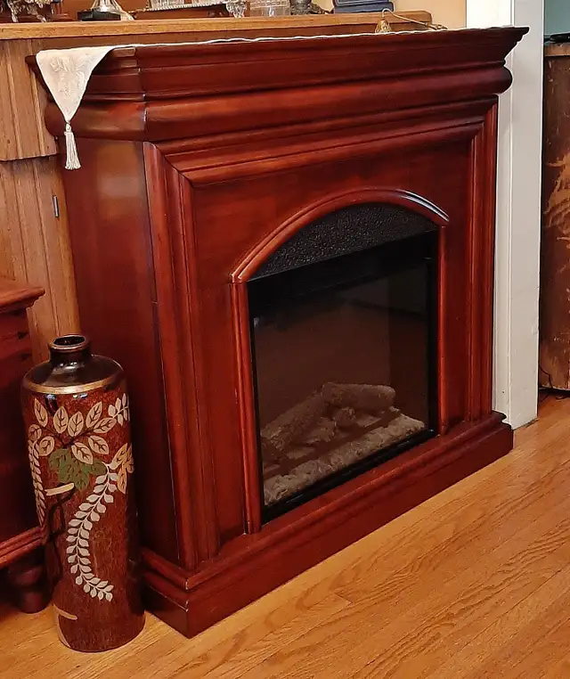 Electric Fireplace Mahogany Wood w/Remote Control