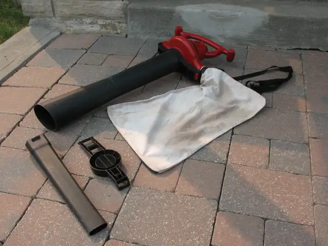TORO Electric (Corded) Leaf Blower and Vacuum