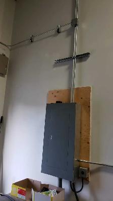Prime Location: Light Industrial Shop/Bay for Lease/Rent - Photo 10