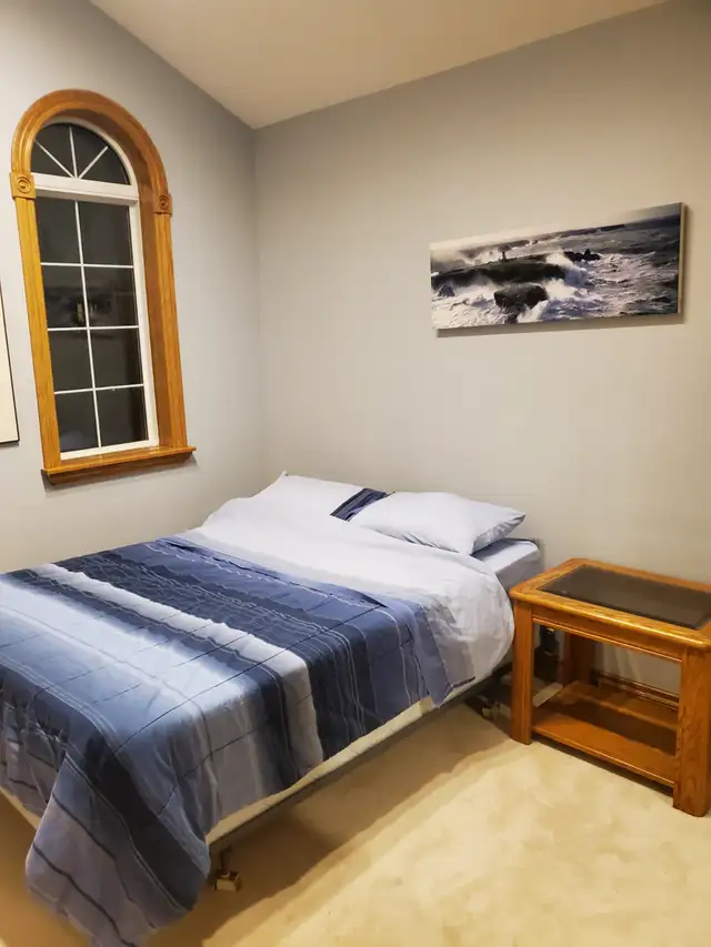 ️ Furnished Room  Tuscany, NW Calgary