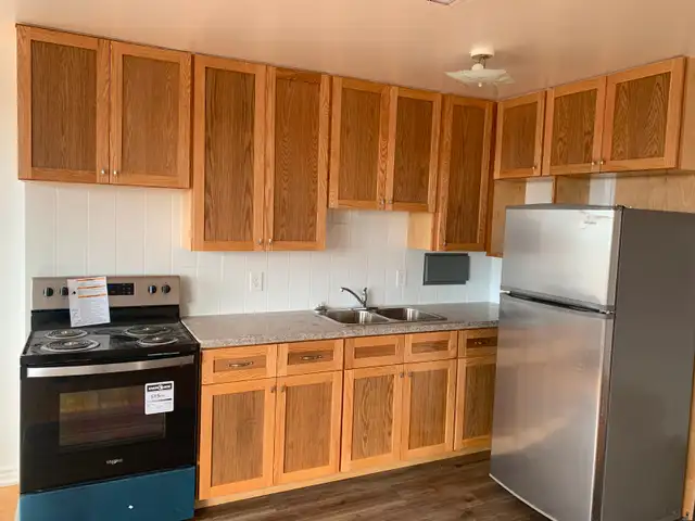 Lge 1&2 Bdrm w/New Kitchen Bath Hardwood Incent@Kennedy/Eglinton