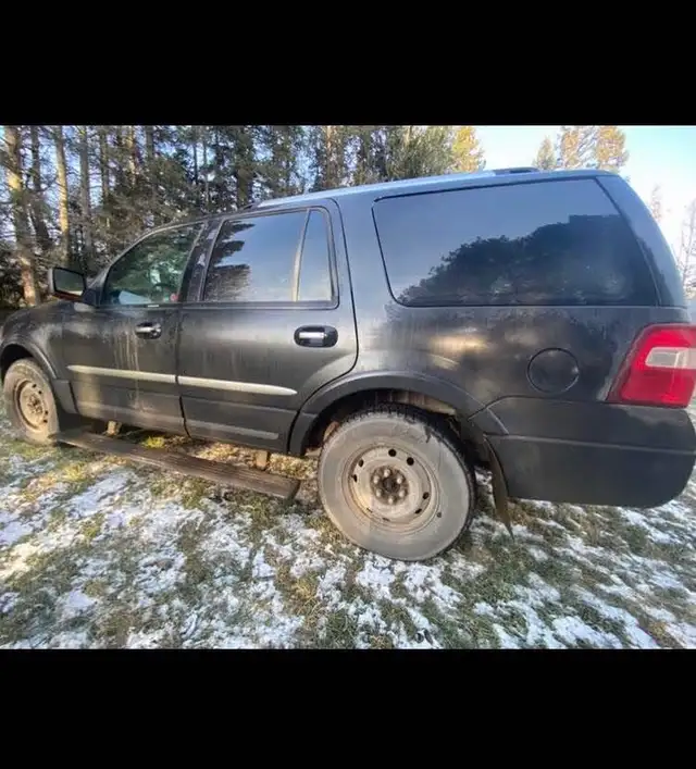 2010 Ford Expedition- $1999