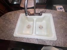 Spacious Layout – Great Condition & Ready to Camp! - Photo 19