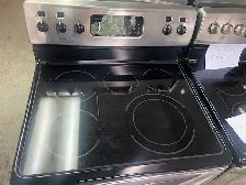 Cuisinière stainless vitrocéramique convection Frigidaire - Photo 2