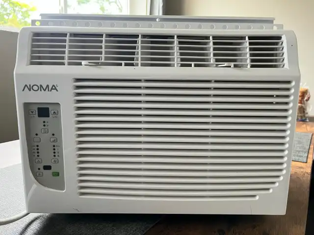 NOMA 5000 BTU/h Air Conditioner