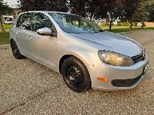 2012 Volkswagen Golf Trendline 2.5L 5Cyl 'Manual' - Photo 2