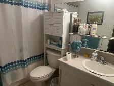 Room for rent in Mississauga South. For ladies only. - Photo 3
