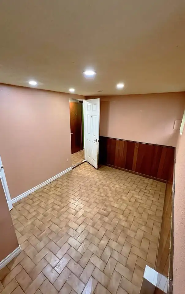 Mississauga private room | $900 | Wi-Fi included
