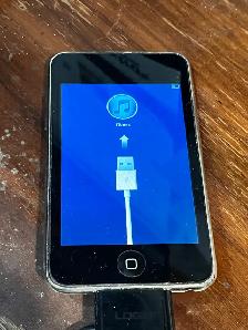 Vintage Apple Generation 2 IPod - 32 GB