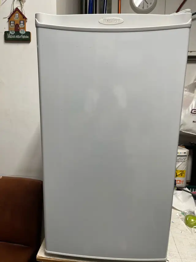 petit réfrigérateur Danby à petit PRIX