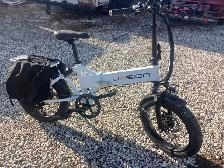 VÉLO ÉLECTRIQUE PLIABLE 2025. - Photo 2