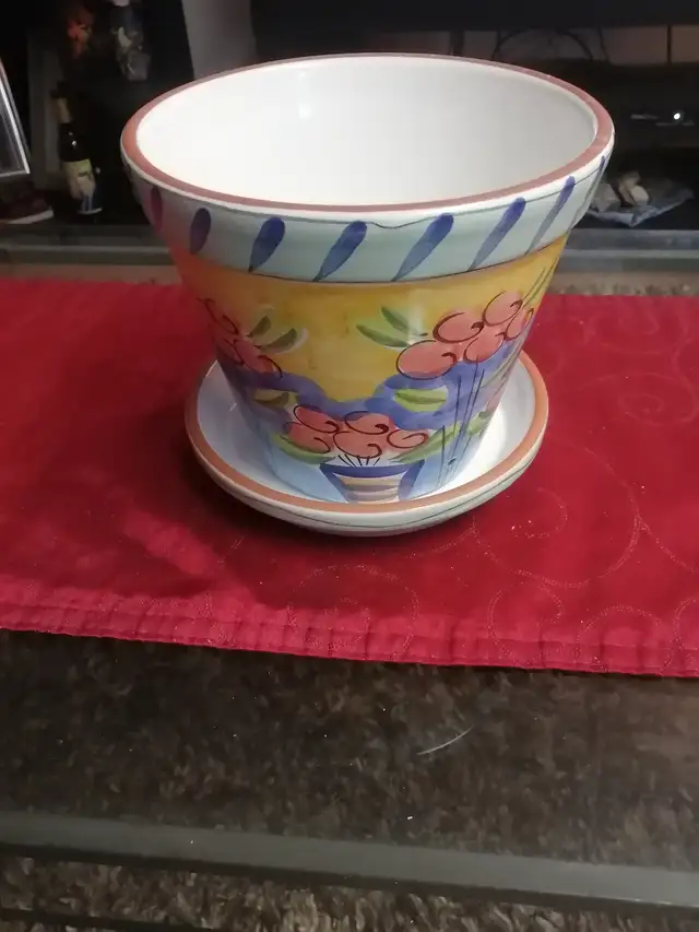 Ceramic indoor flower pot