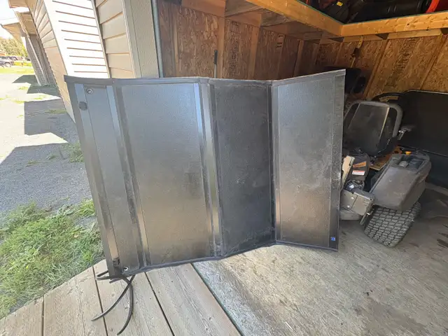 Ram trifold hard tonneau cover