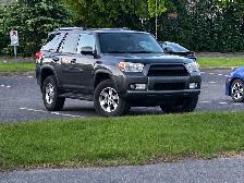 TOYOTA 4Runner SR5  ACHETEURS SÉRIEUX SEULEMENT