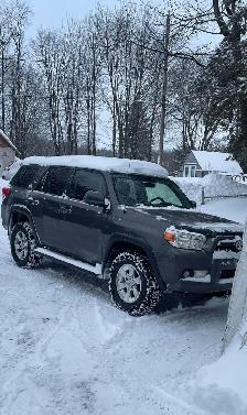 TOYOTA 4Runner SR5  ACHETEURS SÉRIEUX SEULEMENT - Photo 2
