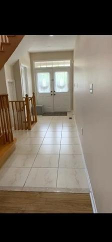 Female furnish room in the upper house, Brampton - Photo 9
