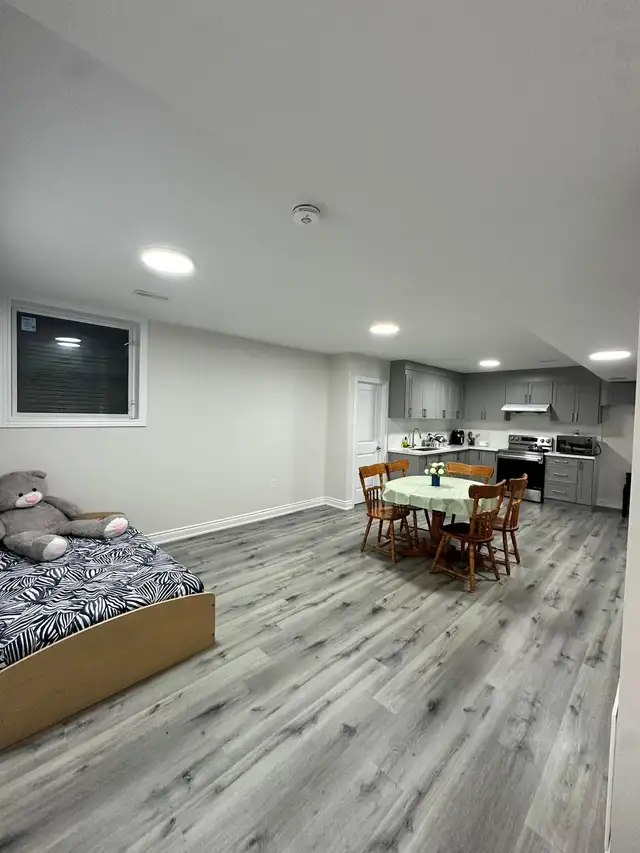 ROOM FOR RENT - NEAR GEORGIAN COLLEGE