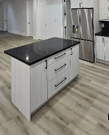 Vanity, Kitchen Cabinet, Mirror, Toilet, Faucet - Photo 8