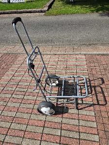 VOITURETTE POUR PETIT TRANSPORT