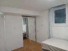 Private room Available Immediately Middlefield and Steeles - Photo 2
