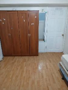 Private room Available Immediately Middlefield and Steeles - Photo 4