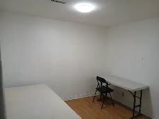 Private room Available Immediately Middlefield and Steeles - Photo 7