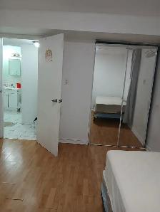 Private room Available Immediately Middlefield and Steeles - Photo 9