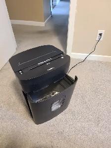 Staples Paper Shredder