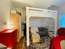 Downtown Studio- $1280 close to U of G at Wellington & Gordon St - Photo 4