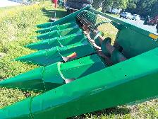 John Deere 643 Corn Head