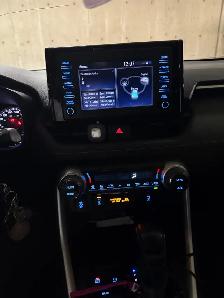 2022 Toyota RAV4 Hybrid LE AWD - Photo 4