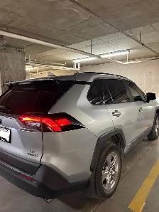 2022 Toyota RAV4 Hybrid LE AWD - Photo 10