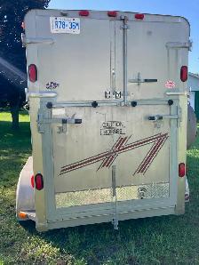 Crown 2 Horse Trailer - Photo 2