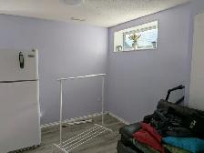 1 Bedroom Basement Apartment - Photo 2