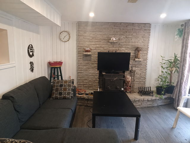Walkout 1 Bedroom Basement Apartment