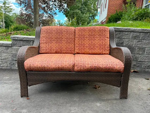 Indoor / Outdoor Love Seat