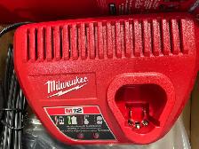 Milwaukee Heated Women’s Sweater Medium With Box - Photo 3