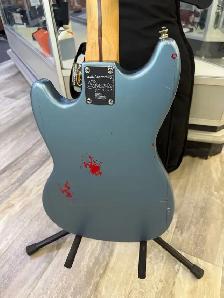 Squier Bronco 4 String Bass Guitar - 20TH Anniversary - Photo 4