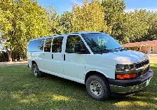 2018 Chevrolet Express 15 Passenger Van - Photo 3