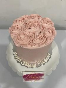 Strawberry cake, rosettes cake Milton Halton GTA - Photo 4
